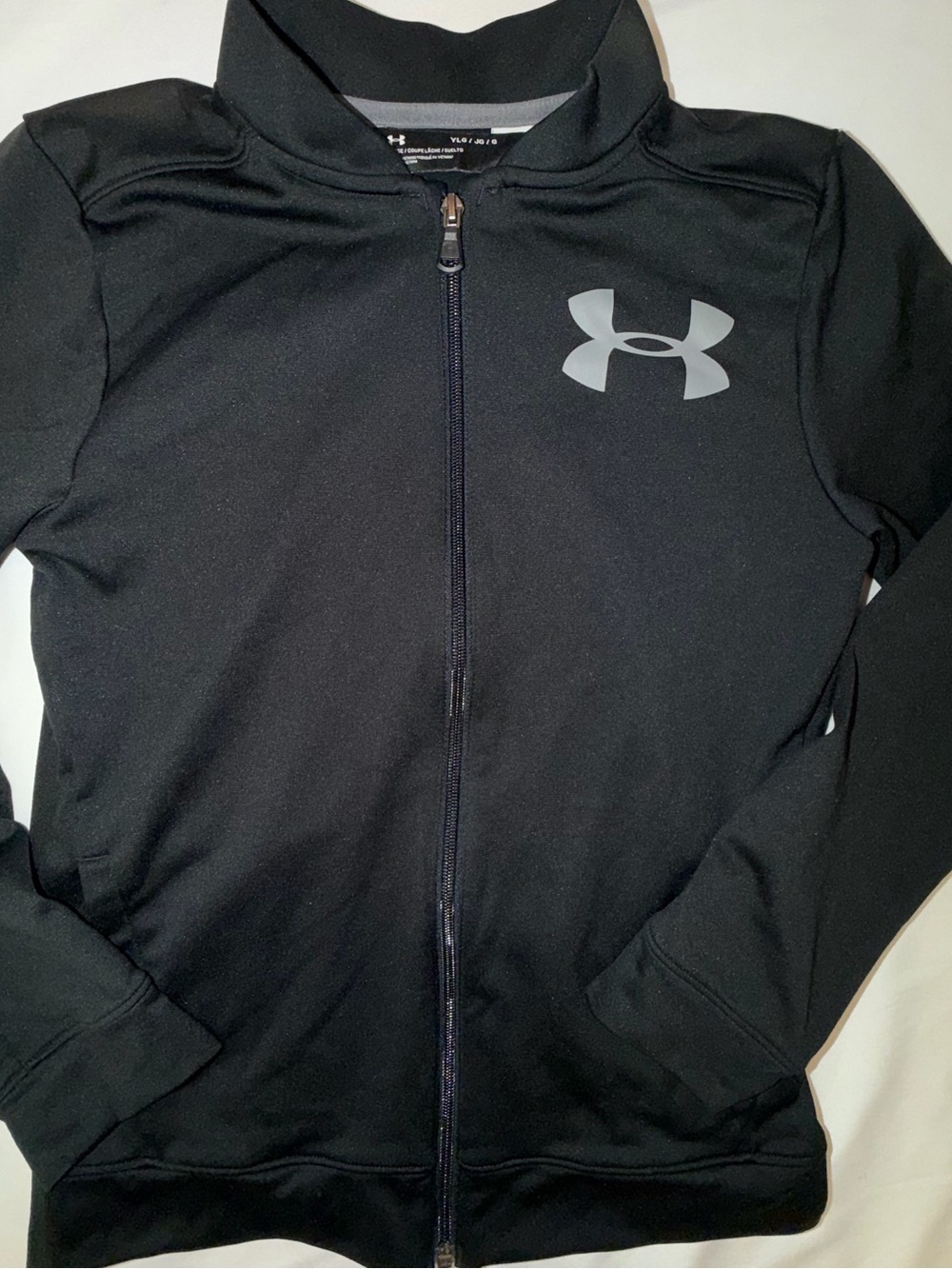 Under Armour Black Zip-Up Jacket with Gray Logo Youth M 0023